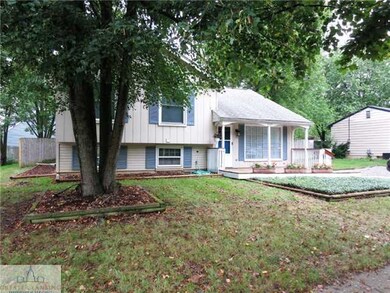 1305 Mark Twain Dr, Lansing, MI 48911 - photo 2