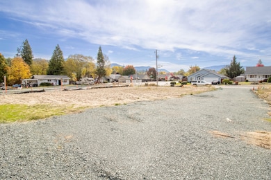 2700 Denton Trail, Grants Pass, OR 97527 - photo 5