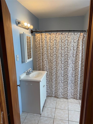 1790 Oak St unit 1, Wyandotte, MI 48192 - photo 4