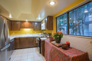 5124 N 31st Pl kitchen