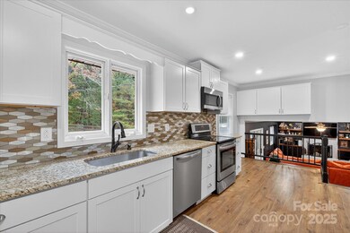 13423 Idlefield Ln, Matthews, NC 28105 - photo 7