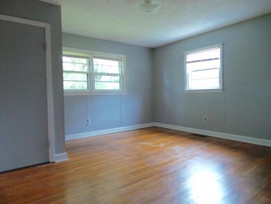 1023 College Ave, Bristol, TN 37620 - photo 4