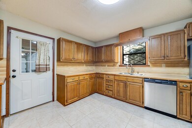 6359 Shangri la Rd, Crestview, FL 32539 - photo 7