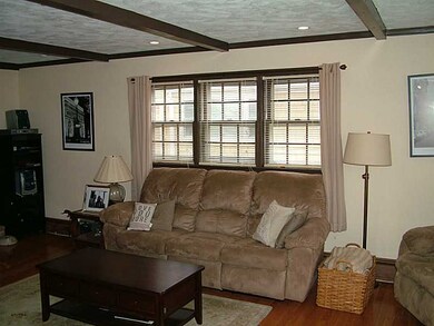 89 Kiwanee Rd, Warwick, RI 02888 - photo 7
