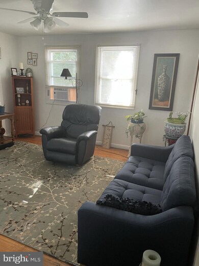 8 Oakleigh Ave, Glen Burnie, MD 21061 - photo 2