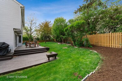 405 Lampwick Ct, Naperville, IL 60563 - photo 4