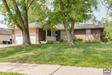 3712 SW 34th St, Topeka, KS 66614 - photo 2