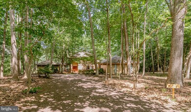 941 Wilton Coves Dr, Hartfield, VA 23071 - photo 2