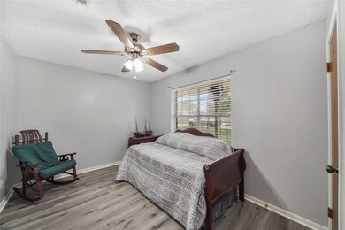 3520 Stevenwood Ln, Alvin, TX 77511 - photo 7