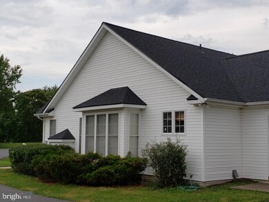 979 Caledonia Dr, Martinsburg, WV 25405 - photo 3