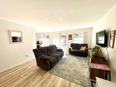 908 S Fairview Rd, Columbia, MO 65203 - photo 4