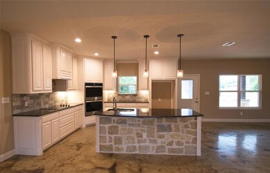 1052 Justin Dr, Springtown, TX 76082 - photo 2