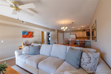1481 Ledges Dr unit 622, Osage Beach, MO 65065 - photo 4