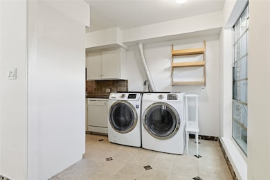 2503 Mccue Rd unit 10, Houston, TX 77056 - photo 5