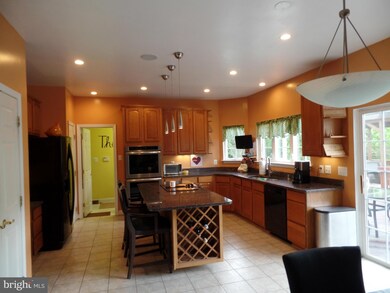 4 Spring Heath Ct, Windsor Mill, MD 21244 - photo 2