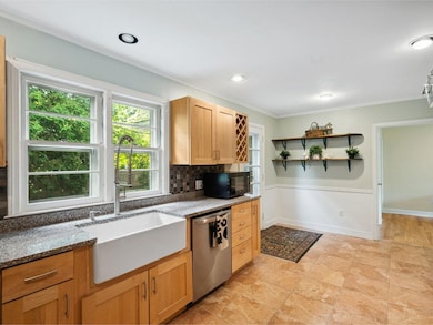 Large Farmhouse Sink