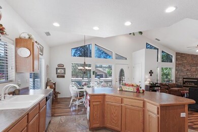Kitchen (3)