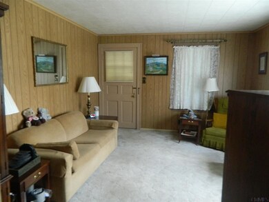 8 Leonard Ave, Troy, NY 12180 - photo 4