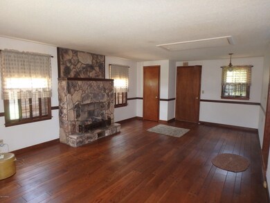 908 Daniel Dr, Jacksonville, NC 28540 - photo 5