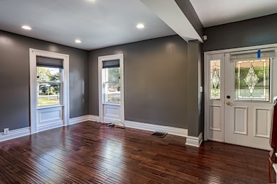 105 E Tyler St, Oswego, IL 60543 - photo 5