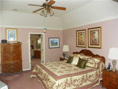 15x13 Master Bed Room