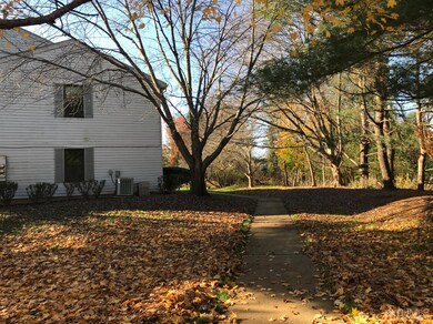 103 Crabapple Ln unit 306, Franklin Park, NJ 08823 - photo 2