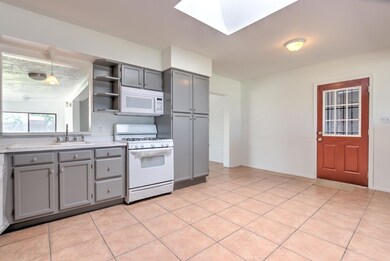 1029 W 10th St-6a