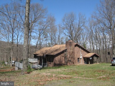 922 Poole Rd, Hedgesville, WV 25427 - photo 4