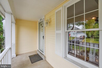 3405 Forsythia Ln, Burtonsville, MD 20866 - photo 4