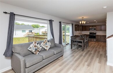 2378 Shadow Creek Cir, Des Moines, IA 50320 - photo 6