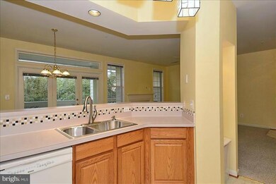 1314 Garden Wall Cir unit D, Reston, VA 20194 - photo 4