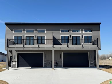 908 S Turtle Cove, No. Sioux City, SD 57049 - photo 2