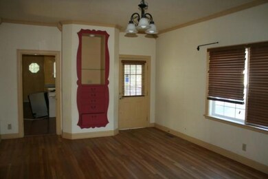 419 N 4th St, Central Point, OR 97502 - photo 2