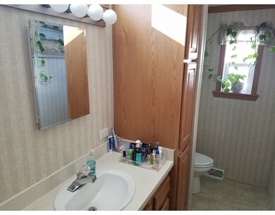 519 E River St unit 49, Orange, MA 01364 - photo 4