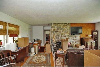 1464 Coldsprings Rd, Pottstown, PA 19465 - photo 4