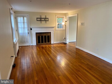 713 Warren St, Reading, PA 19601 - photo 4