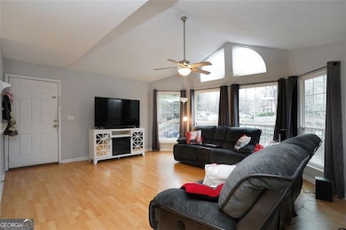 905 Wentworth Ct, Alpharetta, GA 30022 - photo 6