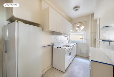 114 E 90th St unit 5B, New York, NY 10128 - photo 3