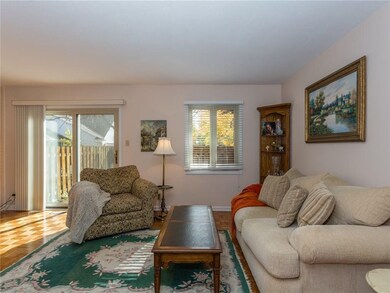 1149 Canterbury Square S, Indianapolis, IN 46260 - photo 4