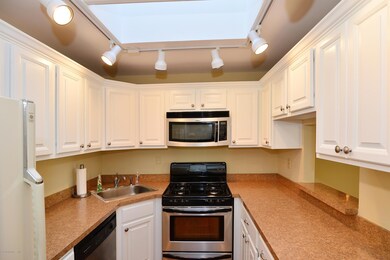 7 Snowberry Ct, Red Bank, NJ 07701 - photo 5