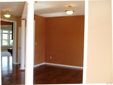 1617 Dartmoor Dr, Easton, PA 18040 - photo 3