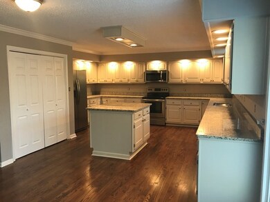 1128 Carter Ln, Bowling Green, KY 42103 - photo 7