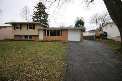 unlisted-address, Carpentersville, IL 60110 - photo 2