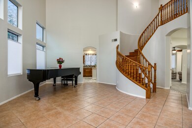 3447-N-Sapphire-Circle-6-Front Room