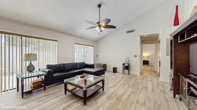 8912 Thumbwood Cir unit C, Boynton Beach, FL 33436 - photo 4