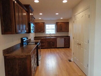 1834 Lakin Ln, Columbia, TN 38401 - photo 2