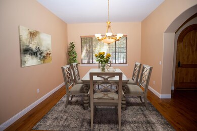 Staged Dining