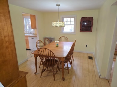 8 42nd St, Claremont, NH 03743 - photo 6