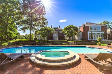 11 Dupont Ct, Greenvale, NY 11548 - photo 5