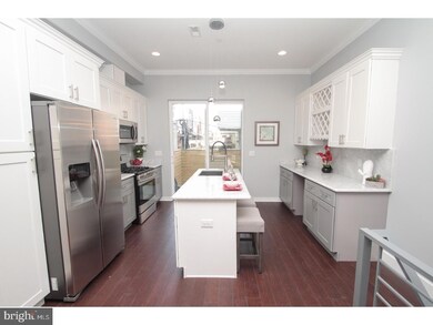 2338 Reed St, Philadelphia, PA 19146 - photo 5